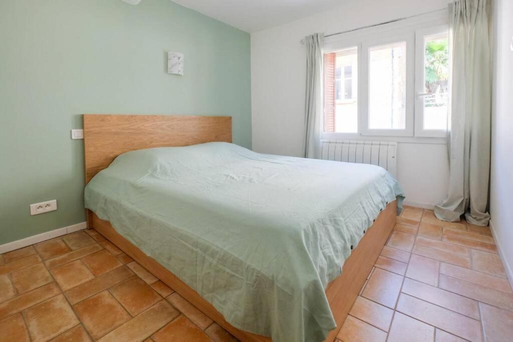 Appartement Centre Ville St Maxime, Plage A Pied 생트막시메 외부 사진