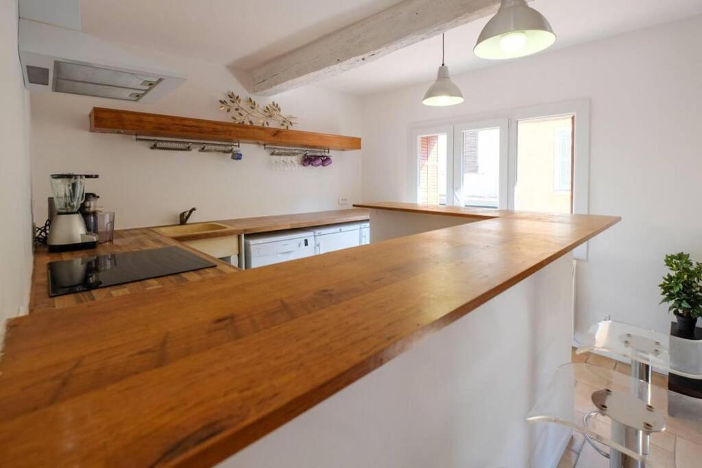 Appartement Centre Ville St Maxime, Plage A Pied 생트막시메 외부 사진
